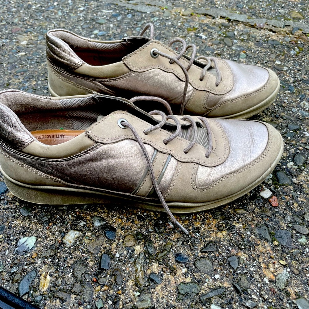 Ecco gold color Dore sneakers